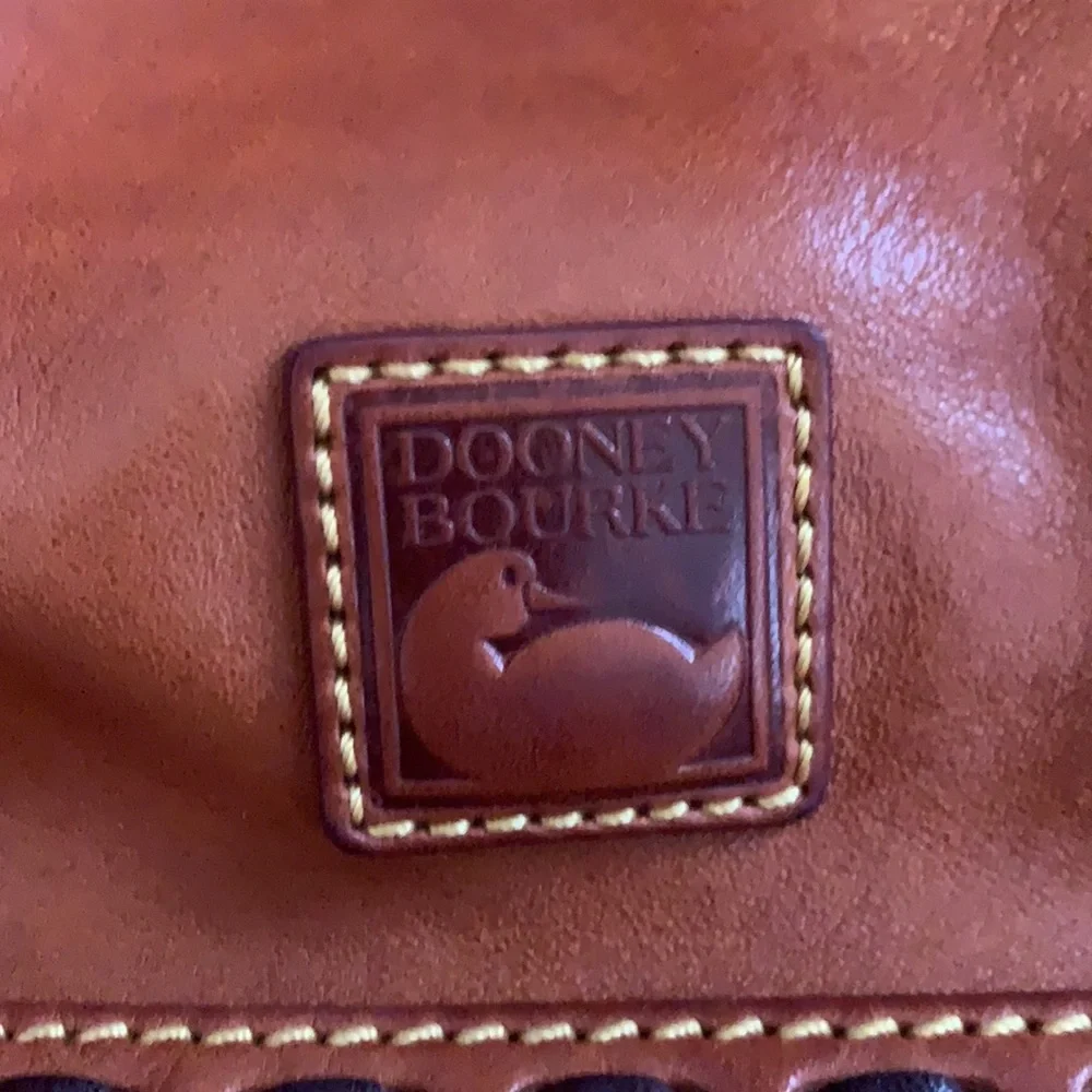 Dooney and Bourke Florentine leather bag - Picture 13 of 14